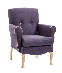 Picture of Windsor low back chair with buttons queen anne leg